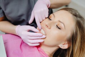 “Best Cosmetic Dentist in Boston: Veneers, Whitening, and Smile Makeovers Explained for Local Patients” - The Face Dental Gro